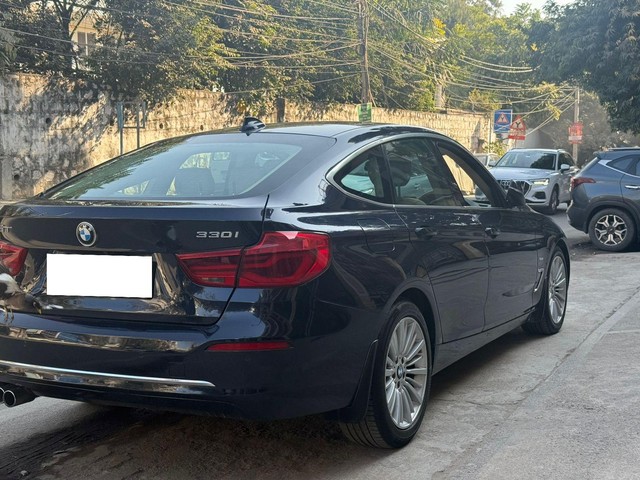 Second-hand 2017 BMW 3 Series 330i GT Luxury Line for sale in New Delhi-12
