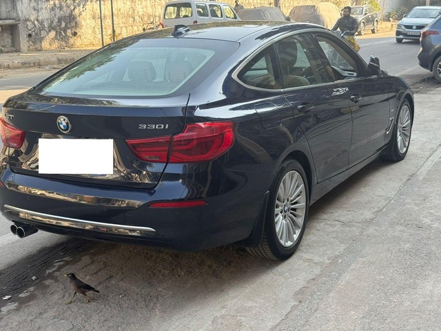 Second-hand 2017 BMW 3 Series 330i GT Luxury Line for sale in New Delhi-9