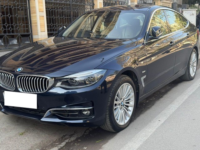 Second-hand 2017 BMW 3 Series 330i GT Luxury Line for sale in New Delhi-3