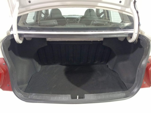 Second-hand 2014 Hyundai Xcent Petrol for sale in Kochi-9