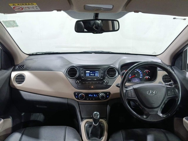 Second-hand 2014 Hyundai Xcent Petrol for sale in Kochi-11