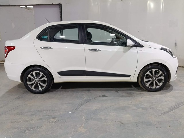 Second-hand 2014 Hyundai Xcent Petrol for sale in Kochi-2
