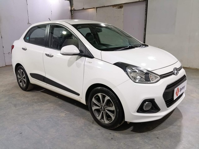 Second-hand 2014 Hyundai Xcent Petrol for sale in Kochi-1