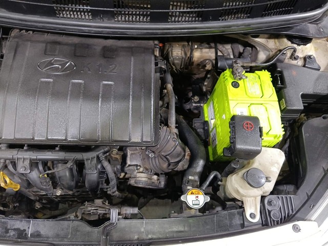 Second-hand 2014 Hyundai Xcent Petrol for sale in Kochi-39