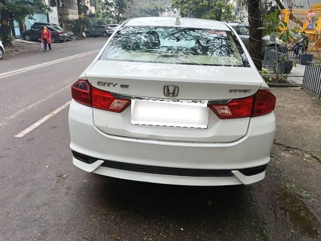Second-hand 2018 Honda City i-VTEC CVT VX for sale in New Delhi-2