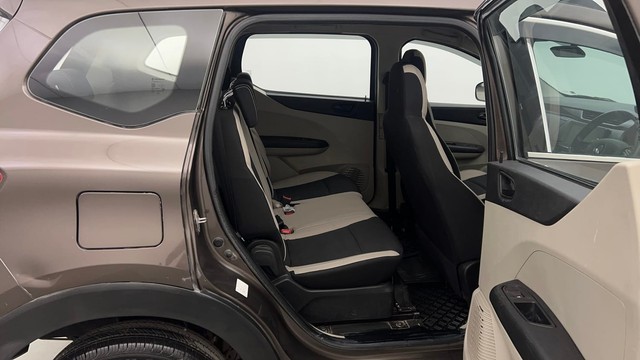 Second-hand 2022 Renault Triber RXT for sale in Chandigarh-35