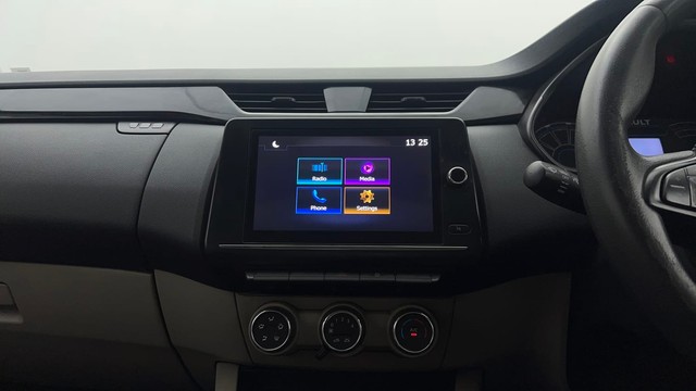 Second-hand 2022 Renault Triber RXT for sale in Chandigarh-27