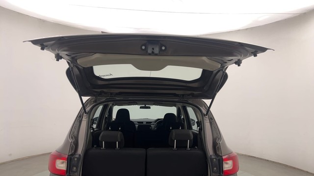 Second-hand 2022 Renault Triber RXT for sale in Chandigarh-28