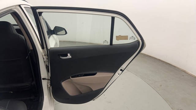 Second-hand 2017 Hyundai Grand i10 1.2 Kappa Sportz Option for sale in Chandigarh-30