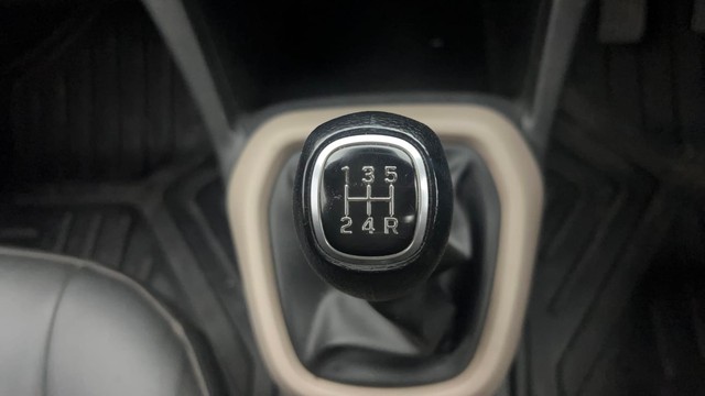 Second-hand 2017 Hyundai Grand i10 1.2 Kappa Sportz Option for sale in Chandigarh-12