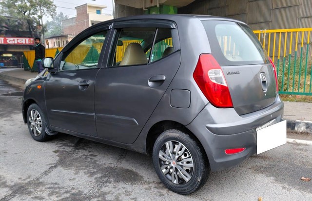 Second-hand 2012 Hyundai i10 Era for sale in Faridabad-4
