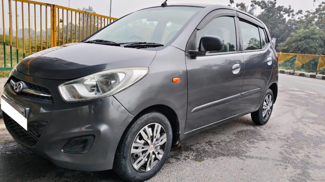 Second-hand 2012 Hyundai i10 Era for sale in Faridabad-8