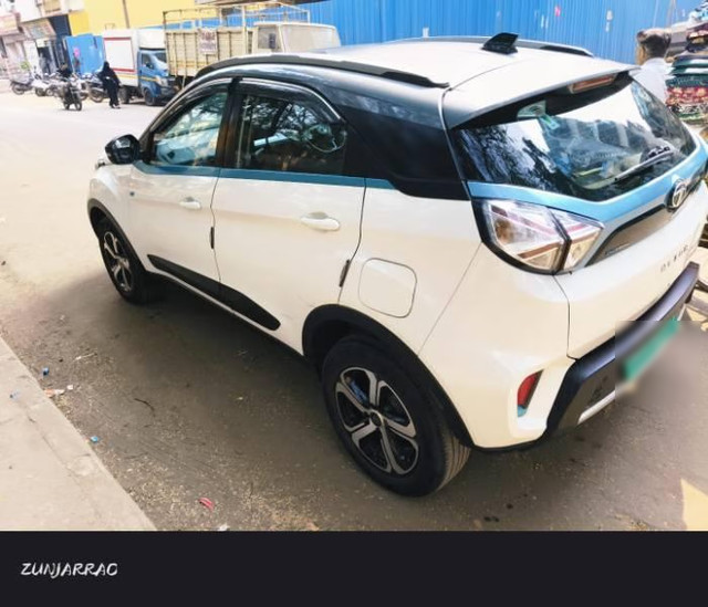 Second-hand 2022 Tata Nexon EV XZ Plus for sale in Navi Mumbai-11