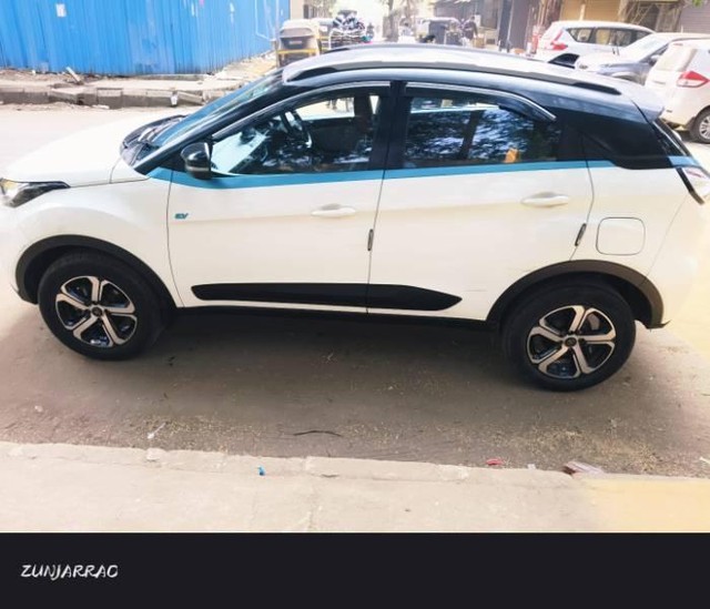Second-hand 2022 Tata Nexon EV XZ Plus for sale in Navi Mumbai-3