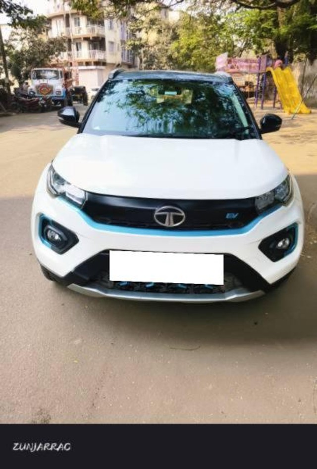 Second-hand 2022 Tata Nexon EV XZ Plus for sale in Navi Mumbai-5