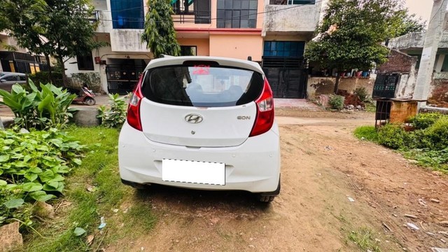 Second-hand 2018 Hyundai EON Magna Plus for sale in Gurgaon-2