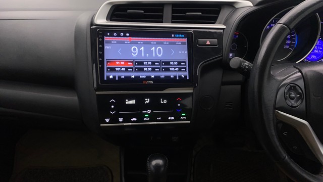 Second-hand 2017 Honda Jazz 1.2 V AT i VTEC for sale in Chennai-22