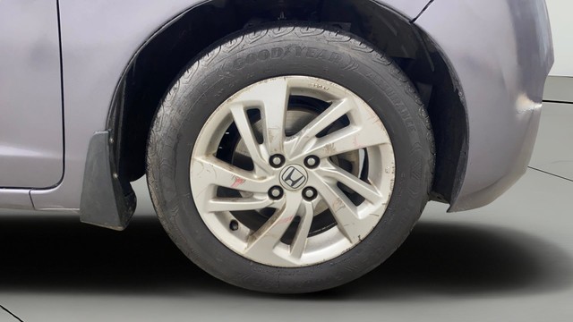 Second-hand 2017 Honda Jazz 1.2 V AT i VTEC for sale in Chennai-23