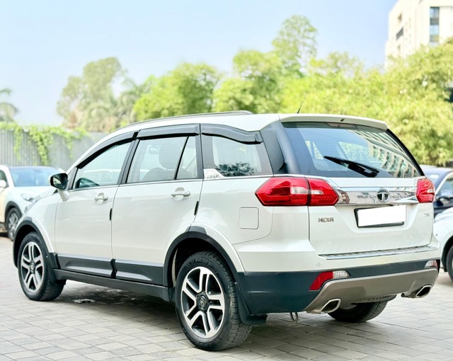 Second-hand 2017 Tata Hexa XTA for sale in Surat-2
