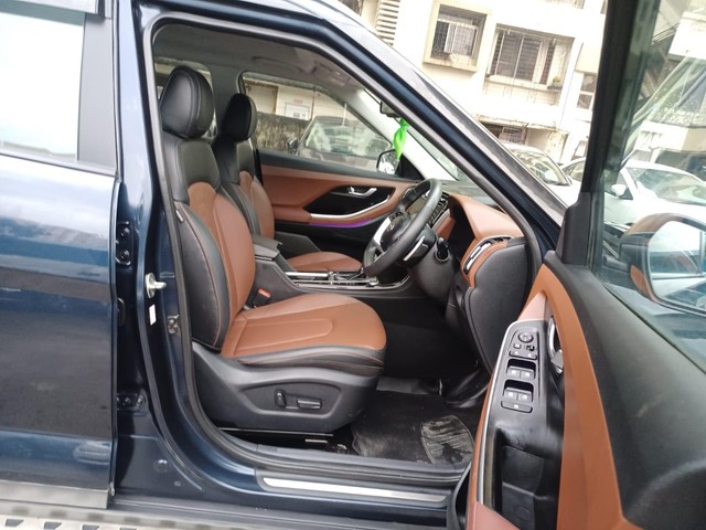Second-hand 2022 Hyundai Alcazar Signature Diesel AT for sale in Mumbai-11