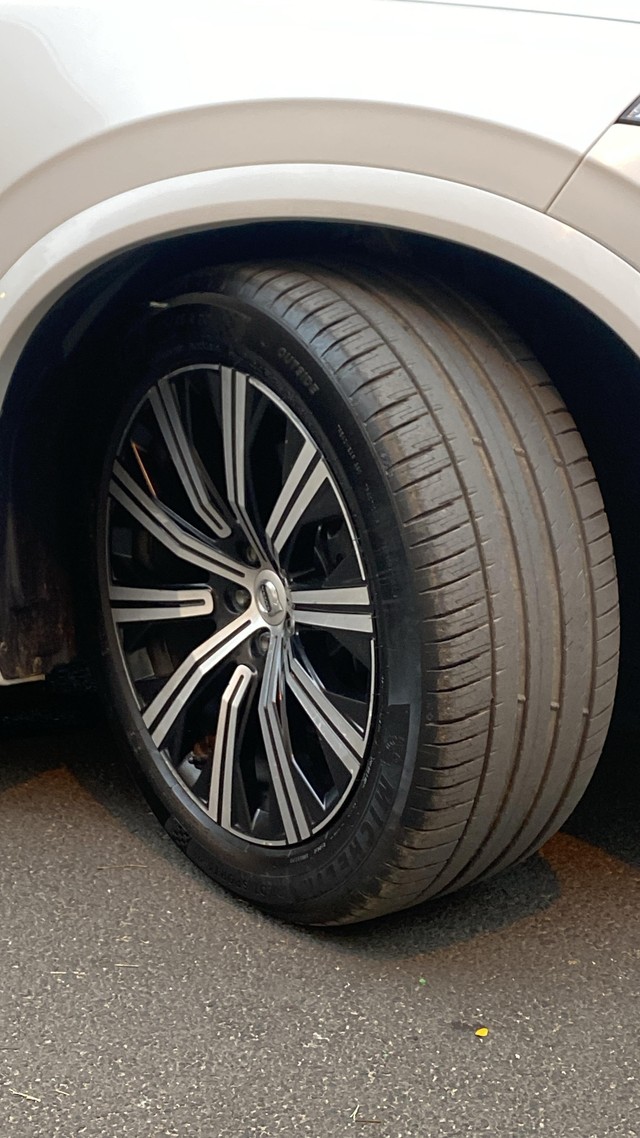 Second-hand 2021 Volvo XC90 D5 Inscription for sale in Bangalore-6