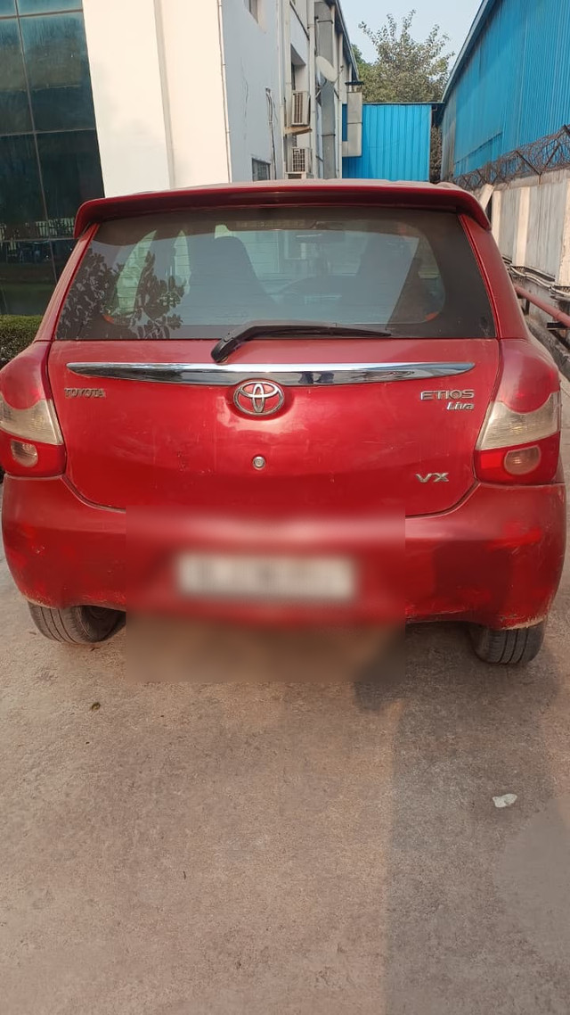 Second-hand 2011 Toyota Etios Liva VX for sale in Ghaziabad-2