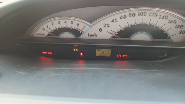 Second-hand 2011 Toyota Etios Liva VX for sale in Ghaziabad-5