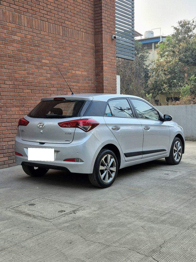Hyundai i20 1.2 Anniversary Edition Second-hand 2015 Hyundai i20 1.2 Anniversary Edition for sale in Nashik-8