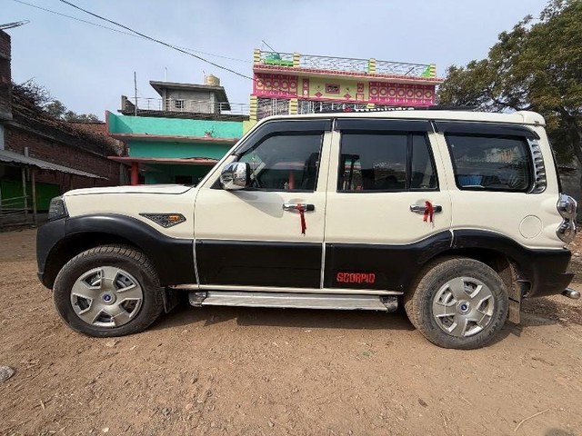 Second-hand 2017 Mahindra Scorpio BSIV for sale in Bhagalpur-2