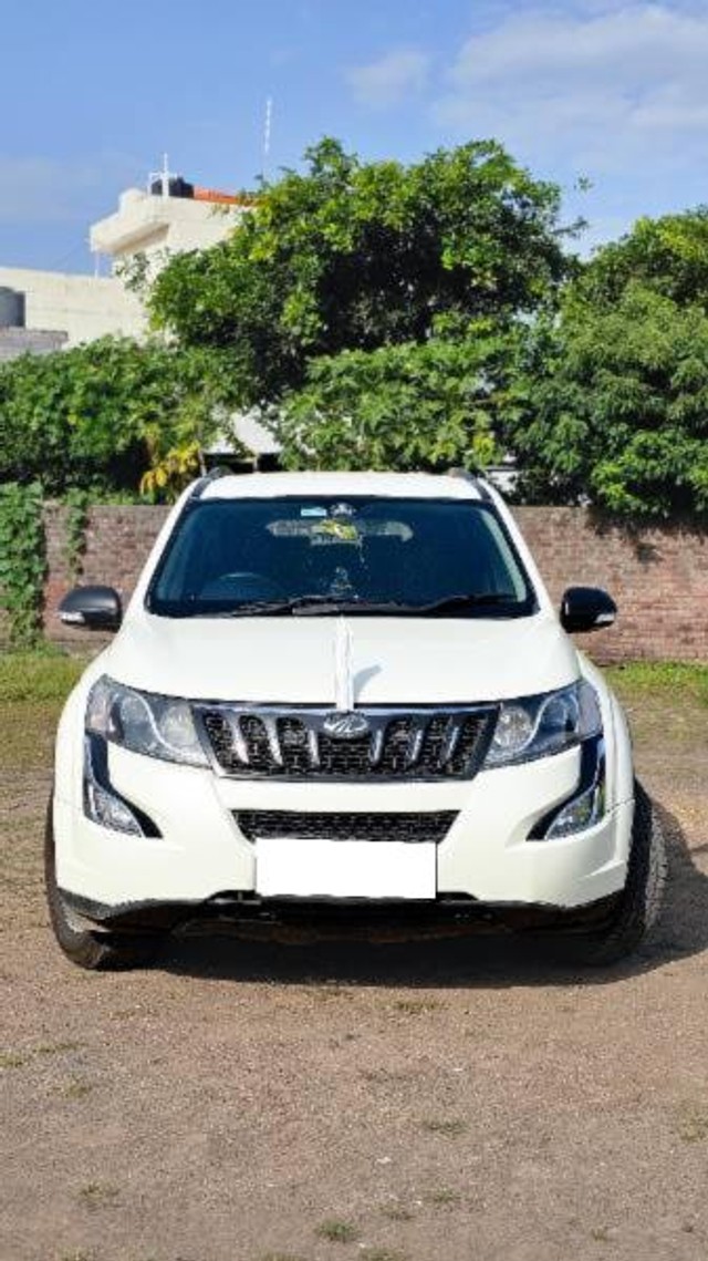 Second-hand 2018 Mahindra XUV500 Sportz MT AWD for sale in Jasdan-13