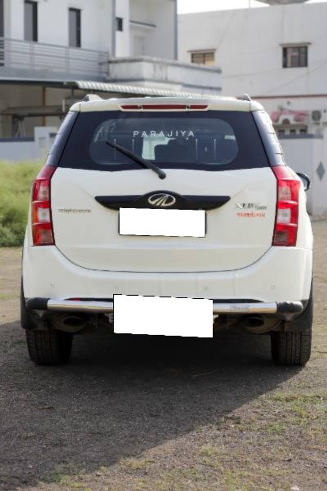 Second-hand 2018 Mahindra XUV500 Sportz MT AWD for sale in Jasdan-1