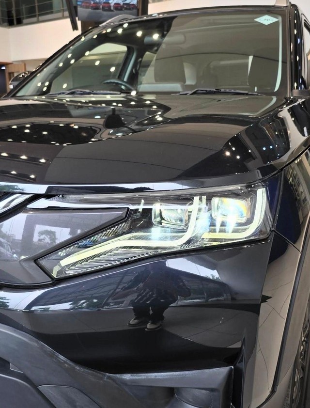 Second-hand 2024 Maruti Brezza Zxi CNG for sale in New Delhi-5