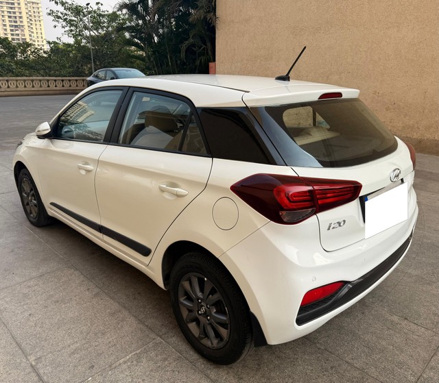 Second-hand 2018 Hyundai i20 1.2 Asta for sale in Thane-4