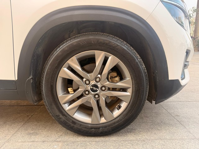 Second-hand 2022 Kia Seltos HTX Diesel for sale in Thane-8