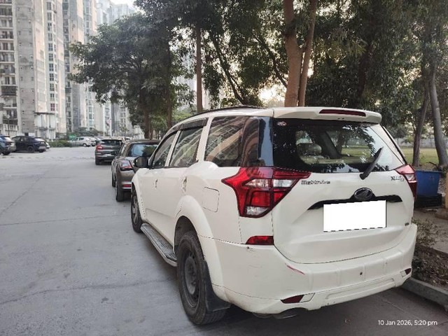 Second-hand 2018 Mahindra XUV500 W5 BSIV for sale in Noida-2