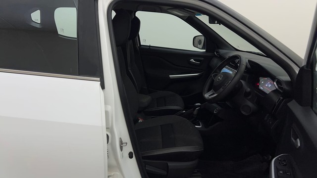 Second-hand 2024 Nissan Magnite Turbo CVT XV Premium for sale in Bangalore-15