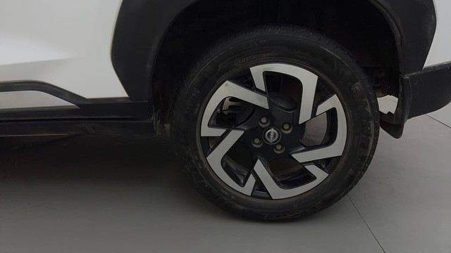 Second-hand 2024 Nissan Magnite Turbo CVT XV Premium for sale in Bangalore-19