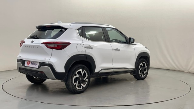 Second-hand 2024 Nissan Magnite Turbo CVT XV Premium for sale in Bangalore-3