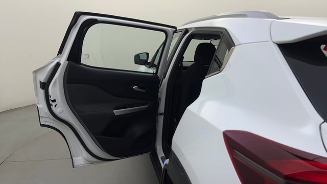 Second-hand 2024 Nissan Magnite Turbo CVT XV Premium for sale in Bangalore-25