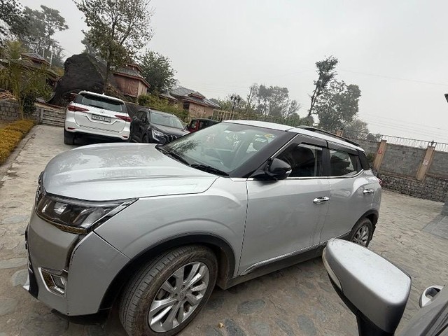 Second-hand 2021 Mahindra XUV300 W8 Diesel BSVI for sale in Una-6