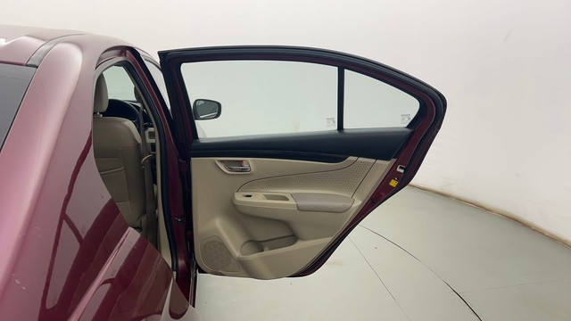 Second-hand 2016 Maruti Ciaz ZXi for sale in Kolkata-26