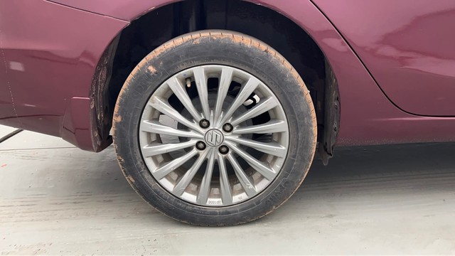 Second-hand 2016 Maruti Ciaz ZXi for sale in Kolkata-18