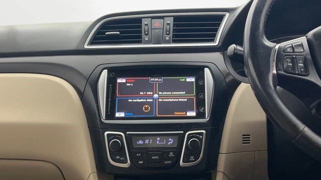 Second-hand 2016 Maruti Ciaz ZXi for sale in Kolkata-25