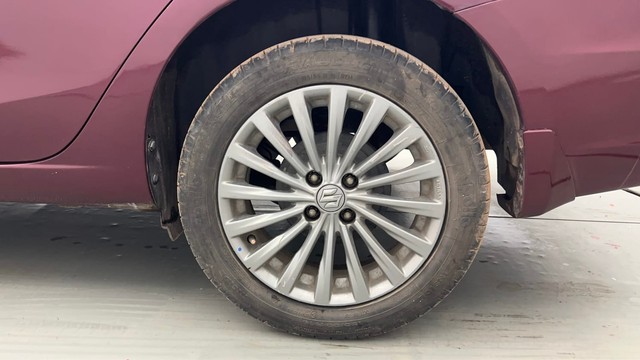 Second-hand 2016 Maruti Ciaz ZXi for sale in Kolkata-19