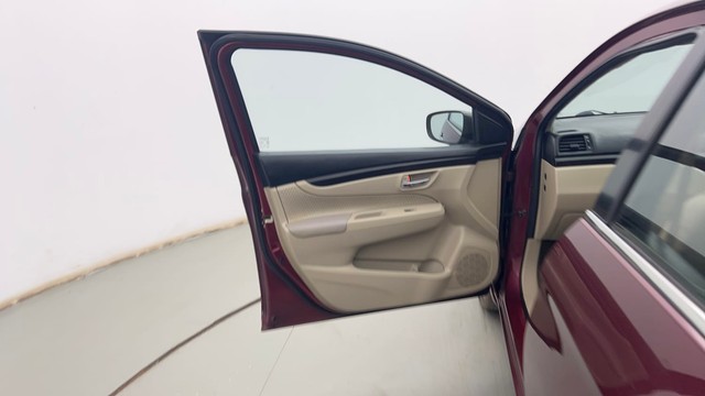 Second-hand 2016 Maruti Ciaz ZXi for sale in Kolkata-24