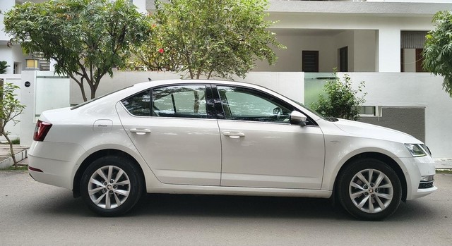 Skoda Octavia 2.0 TDI AT L K Second-hand 2018 Skoda Octavia 2.0 TDI AT L K for sale in Coimbatore-10