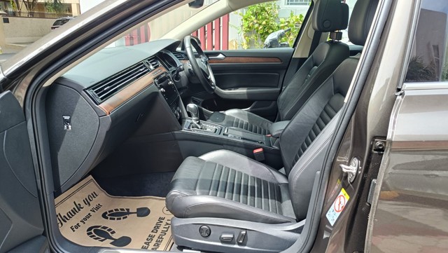 Second-hand 2018 Volkswagen Passat 2.0 TDI AT Highline for sale in Coimbatore-4