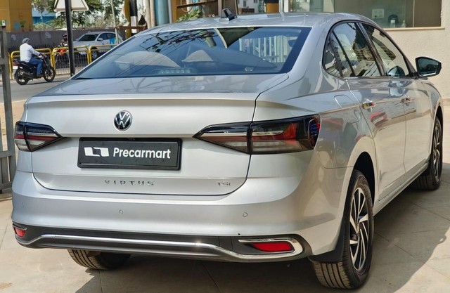 Second-hand 2022 Volkswagen Virtus Topline AT BSVI for sale in Bangalore-2