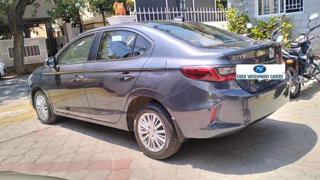 Second-hand 2022 Honda City V MT for sale in Coimbatore-3