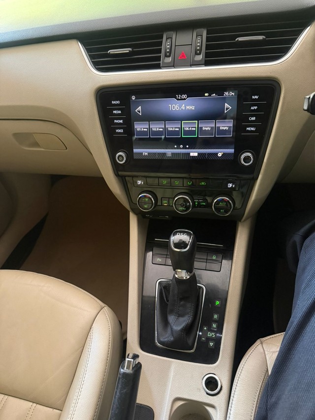 Second-hand 2019 Skoda Octavia 2.0 TDI AT Style Plus for sale in Hyderabad-4